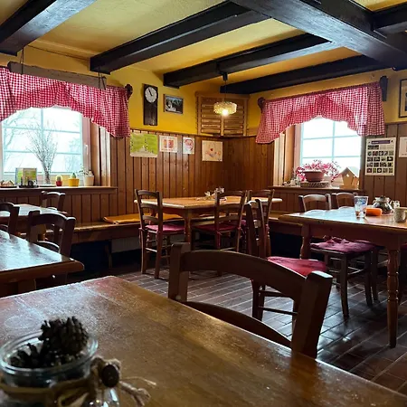 Gasthuis Planinski Dom - Mihov Dom Na Vrsicu *