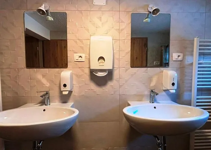 Konukevi Planinski Dom - Mihov Dom Na Vrsicu