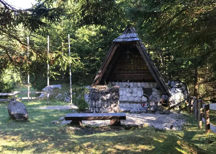 Planinski Dom - Mihov Dom Na Vrsicu Konukevi Kranjska Gora